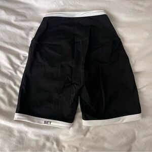 Set Active Sportbody Contrast Trim Shorts